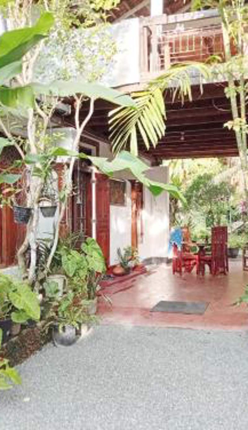Hill Side Kings Villa (Colonial Bungalow)