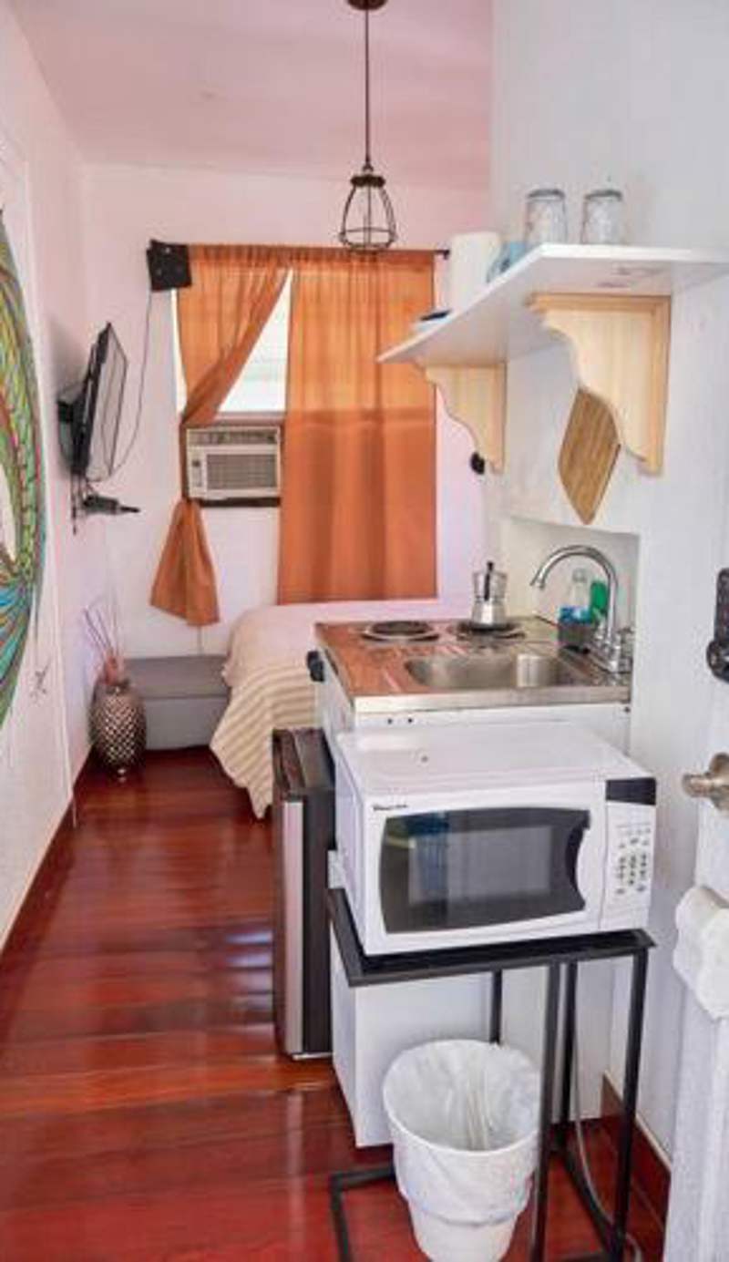 Migue´s Tiny Miami Alcove