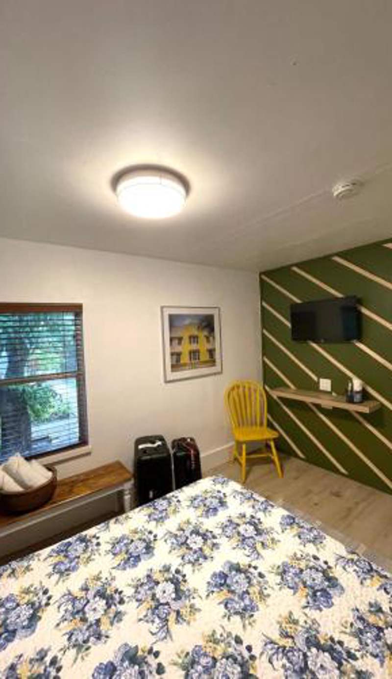 Cozy Room in the Heart of Little Havana