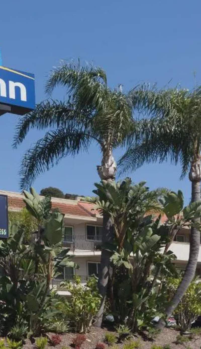Days Inn by Wyndham San Diego Hotel Circle