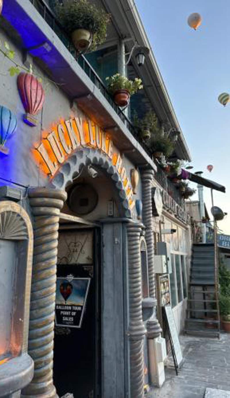Lucky Luke Stone House