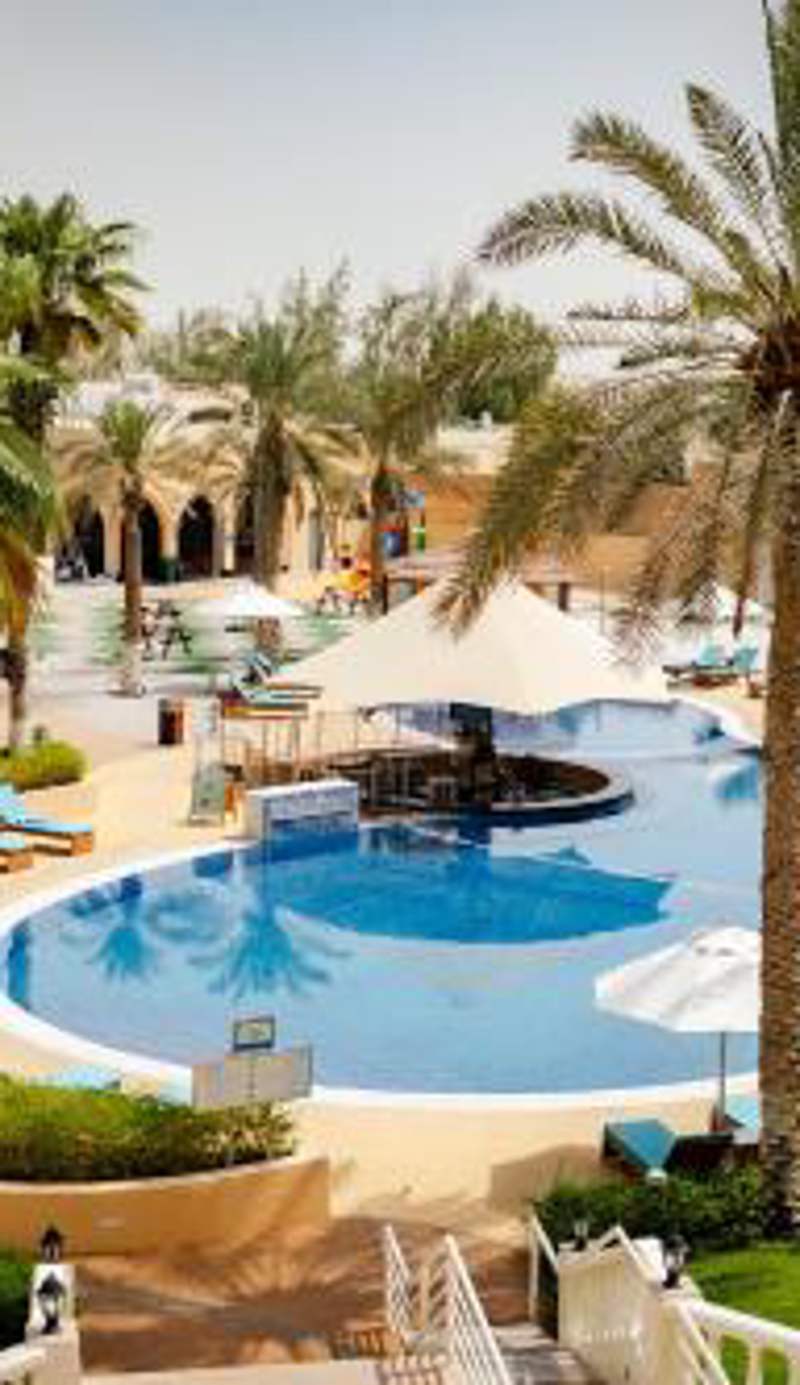 Metropolitan Al Mafraq Hotel