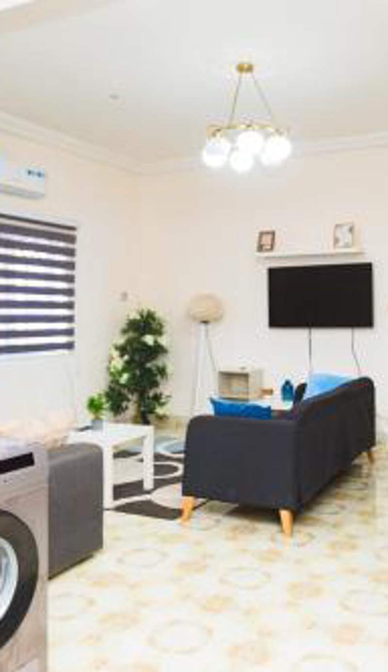 East Legon Luxury Stay - AC, Wifi, Netflix