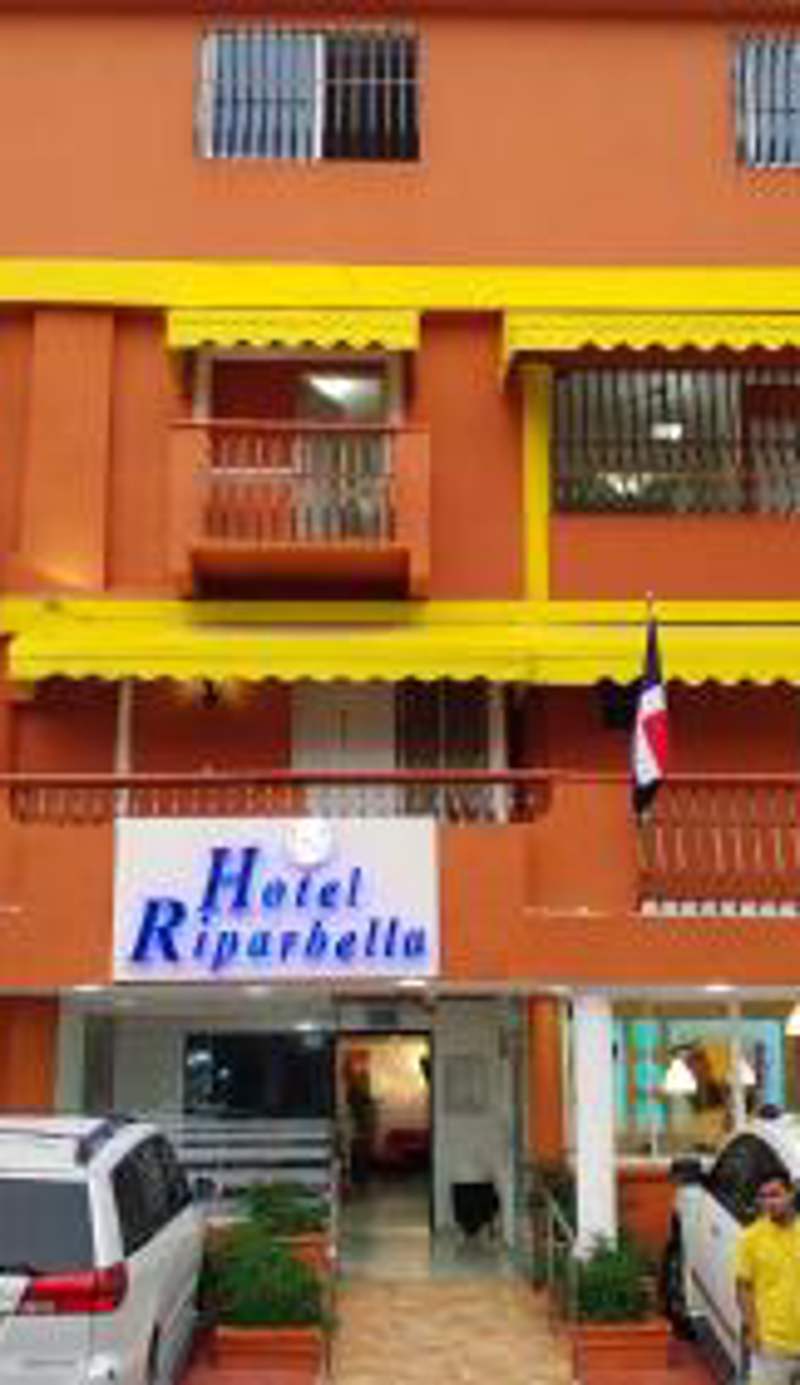 Hotel Riparbella