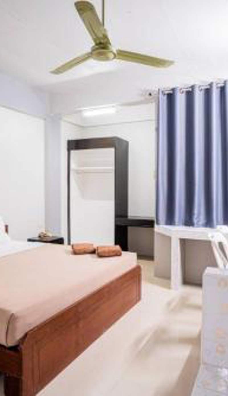 Pasawang Hotel (โรงแรมภาสว่าง)