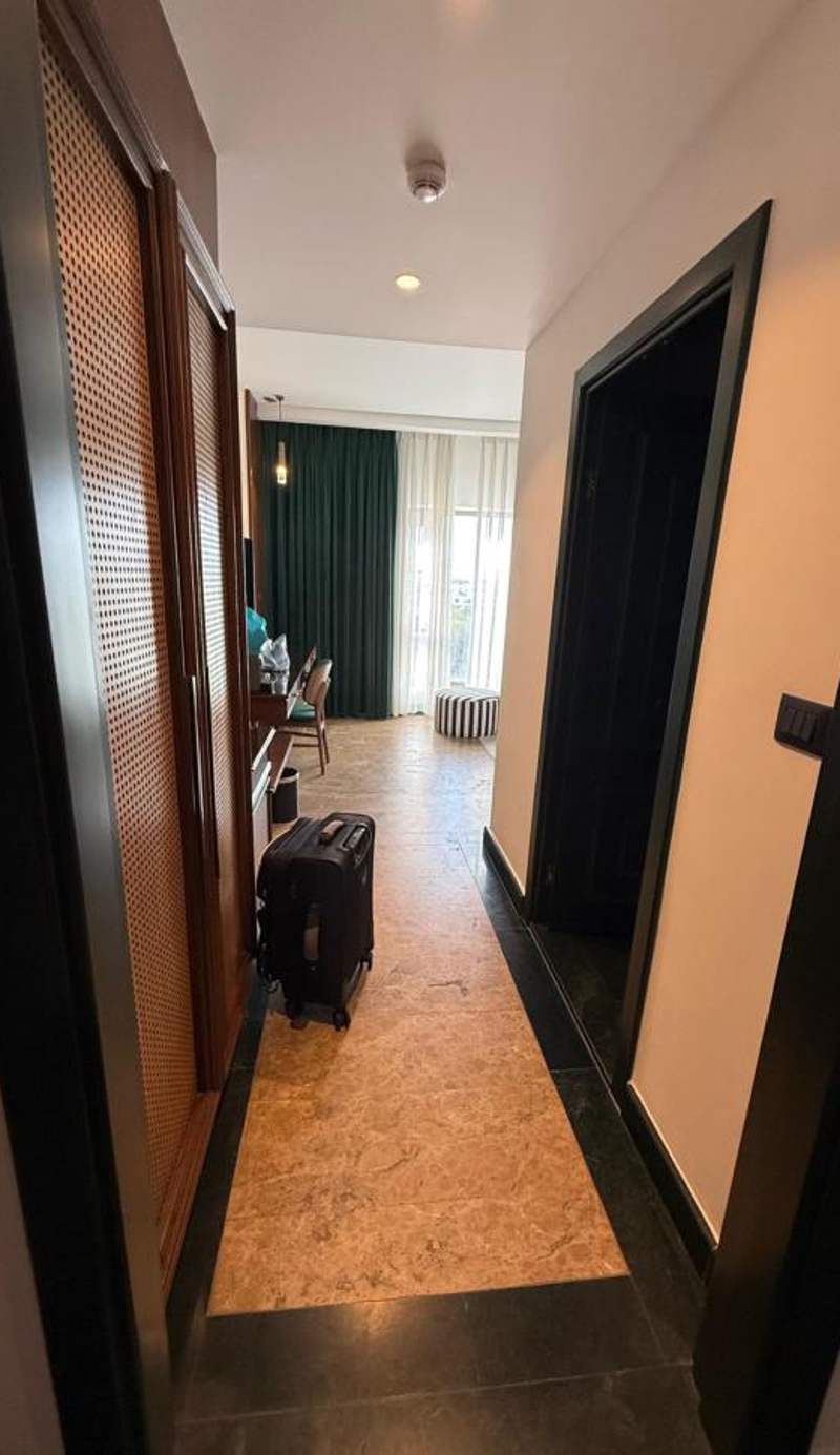Bratus Hotel