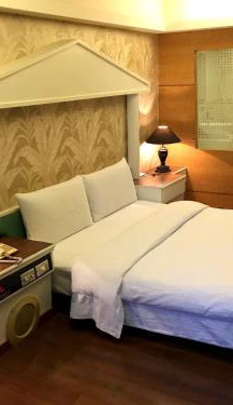 Zaw Jung Business Hotel
