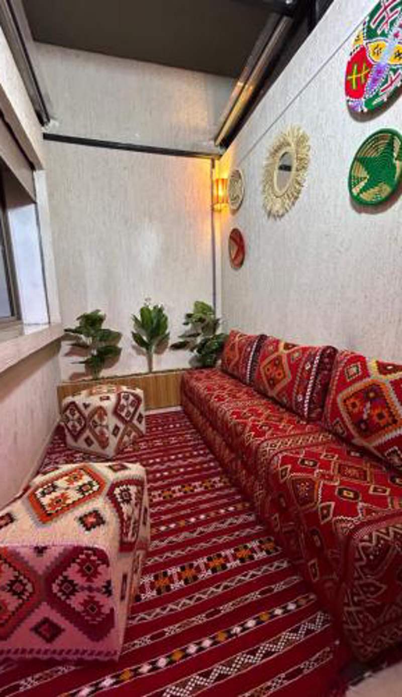 Appartement chic- Terrasse avec touche amazigh