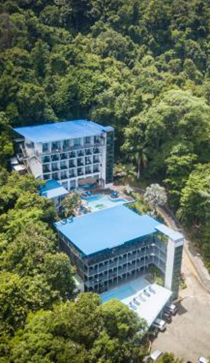 El Faro Containers Beach Hotel