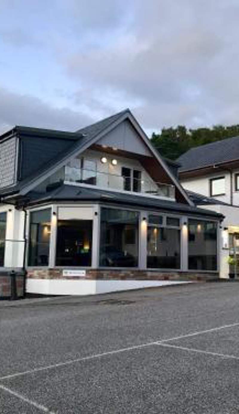 Clan Macduff Hotel