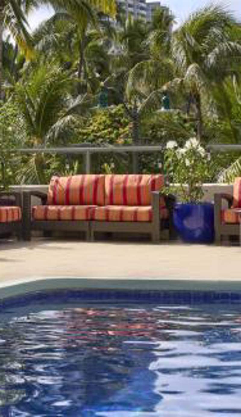 DoubleTree by Hilton Alana - Waikiki Beach