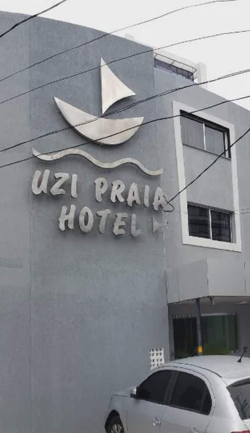 Hotel Uzi Praia