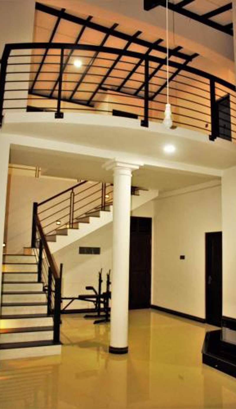 Sky White Villa