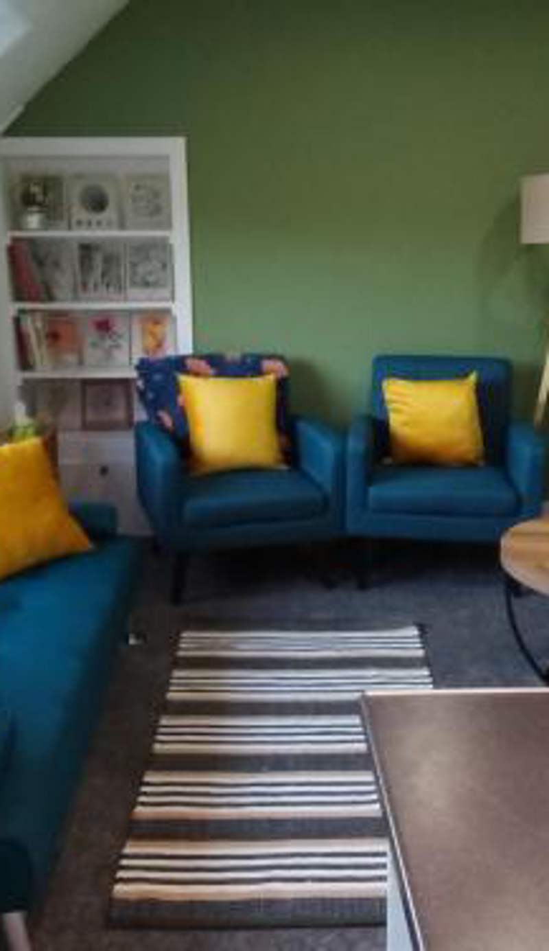 Cosy Crown 1 bedroom flat for up to 4 guests