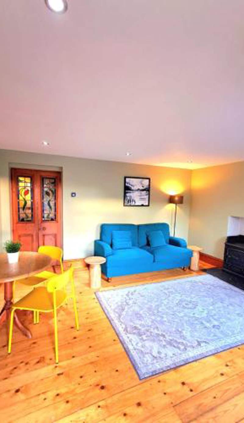 Apartment 42b by the river