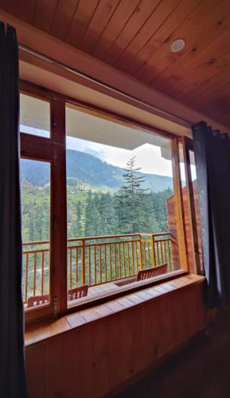 The Woodpecker Inn Jibhi