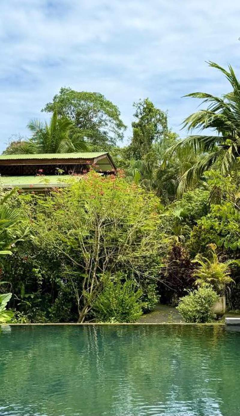 Passion Fruit Lodge