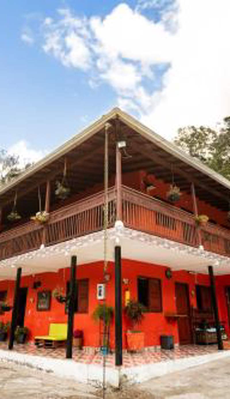 Hotel Orillas del Pizano