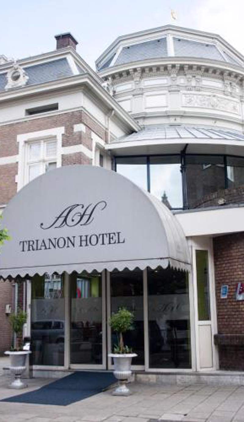 Budget Trianon Hotel