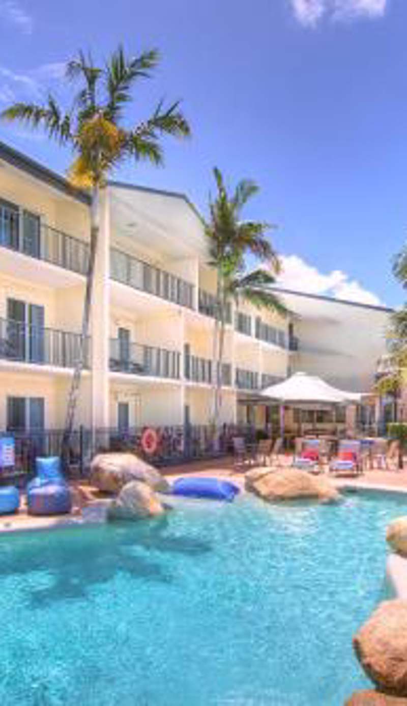 Cairns Queenslander Hotel & Apartments