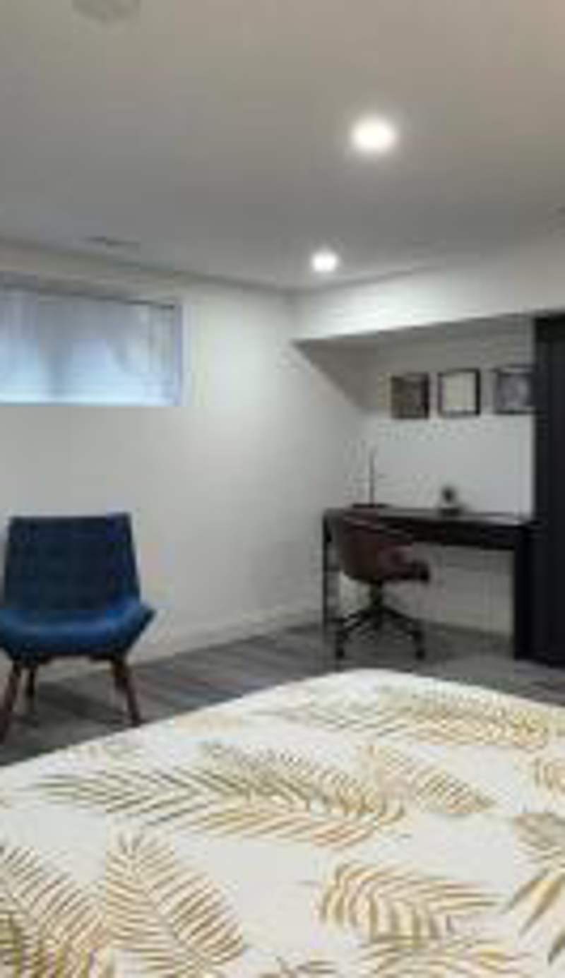 Renovated Guest Suite Near The Lake & High Park in Toronto!