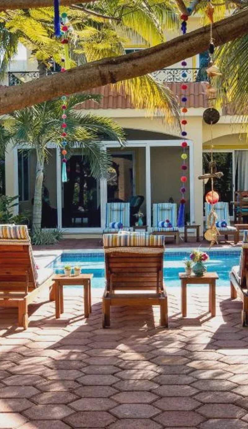Casa Zarah - Hacienda Family Home - Pool and 2-Block to Beach