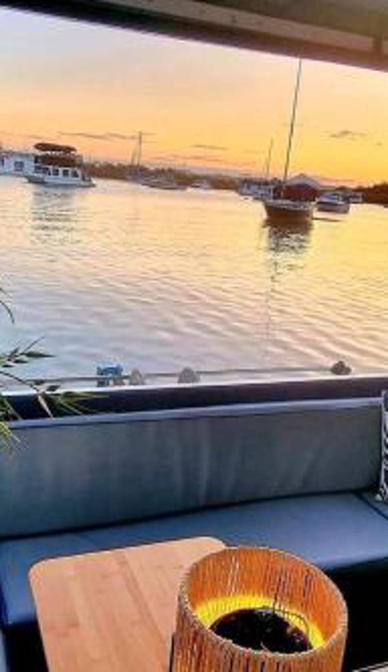 Liquid Spirit Noosaville houseboat " EXPERIENCE MORE "