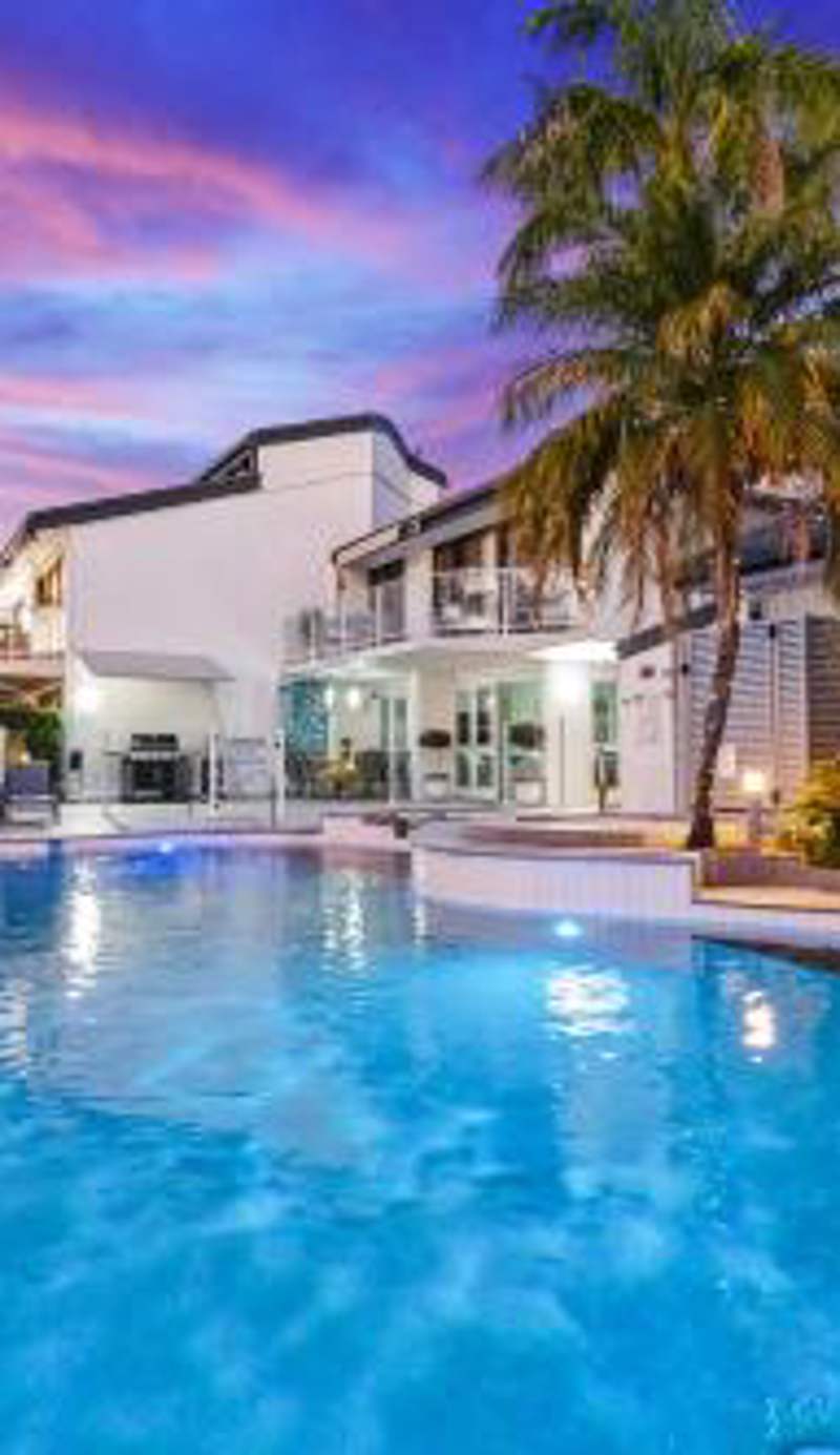 Noosa Boutique Apartments & Elkhorn Villas
