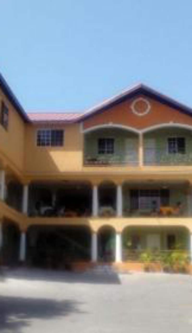 Palm Bay Guest House & Restaurant