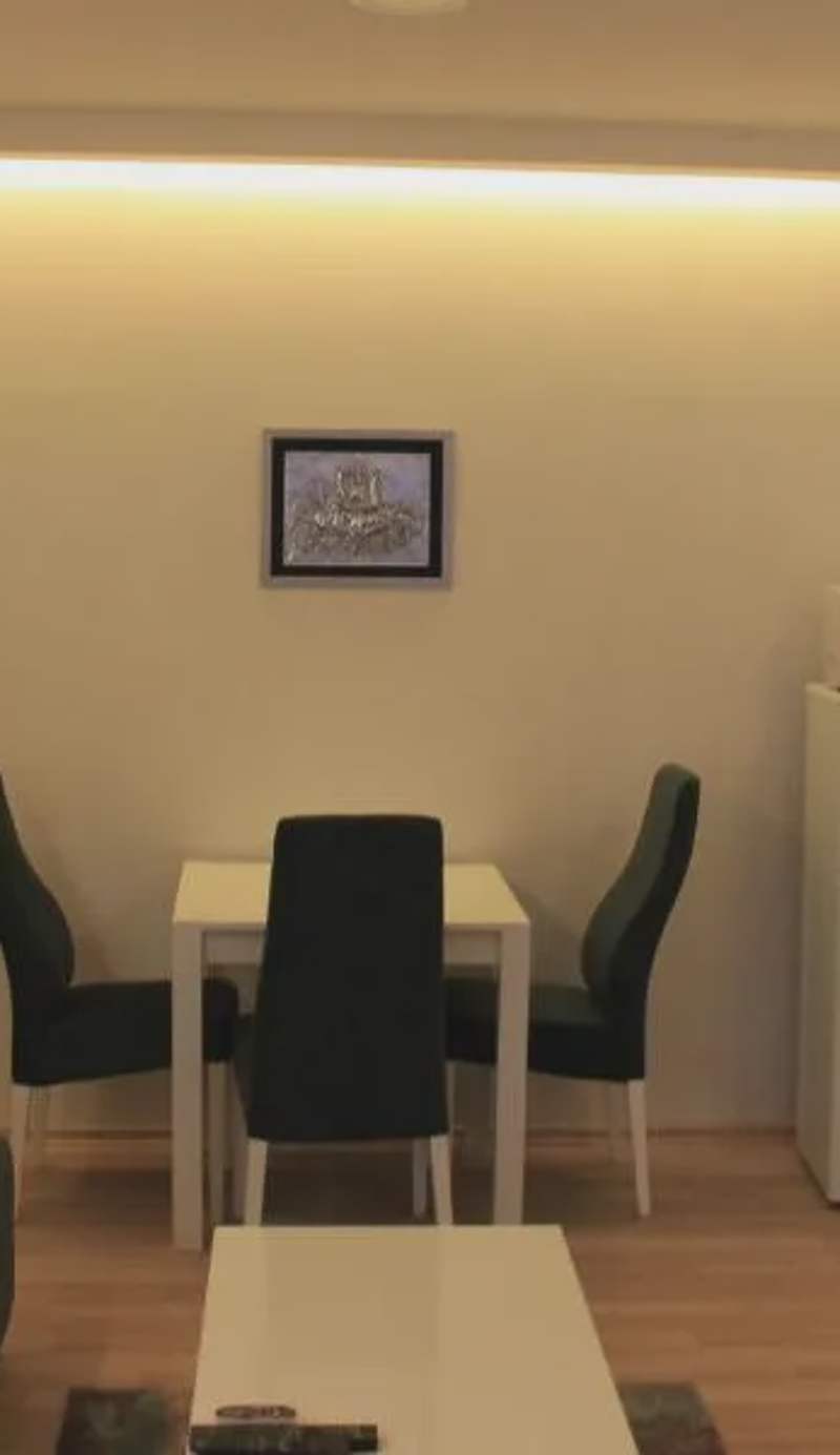 "E&S" Apartment
