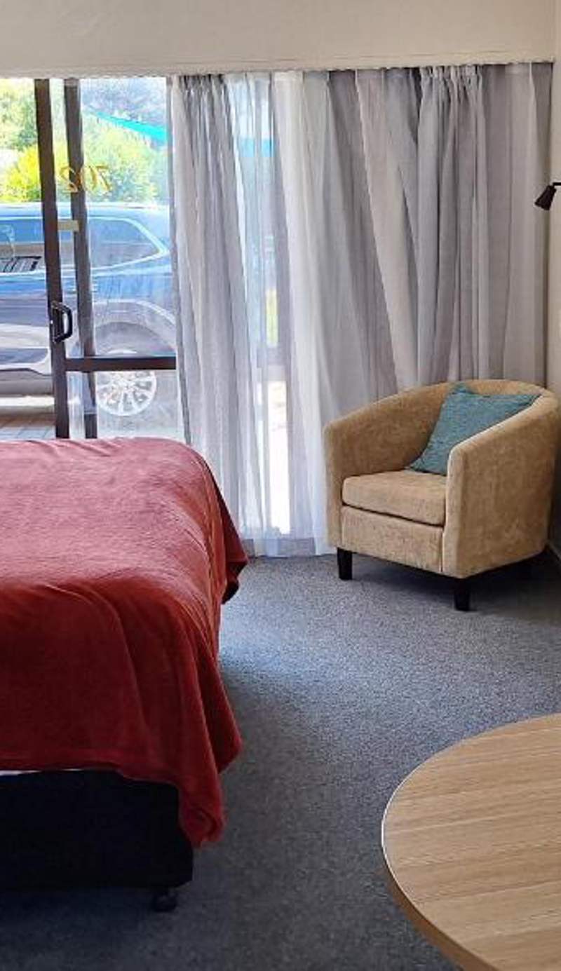 Balmoral Motel