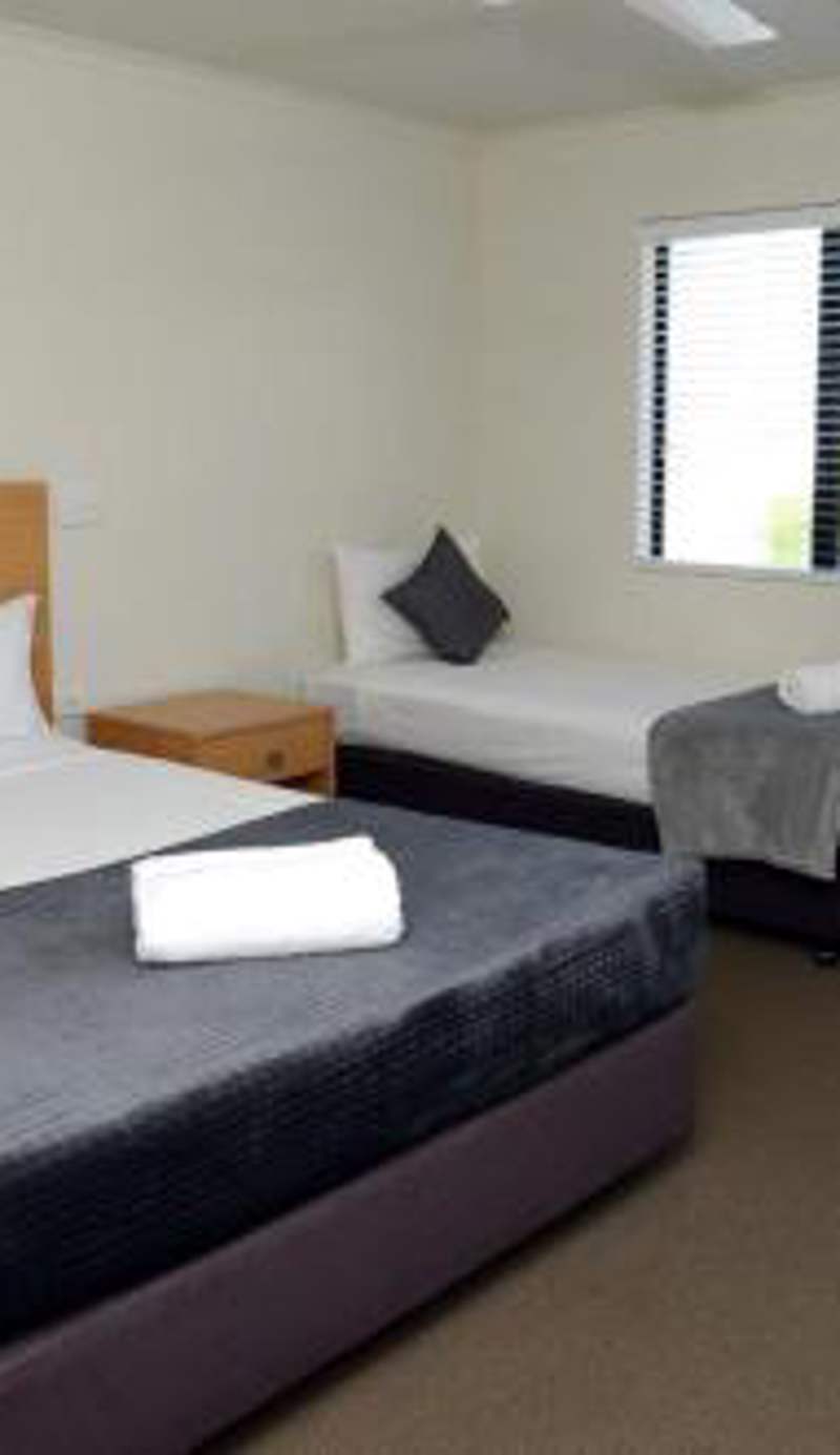 Summit Motel