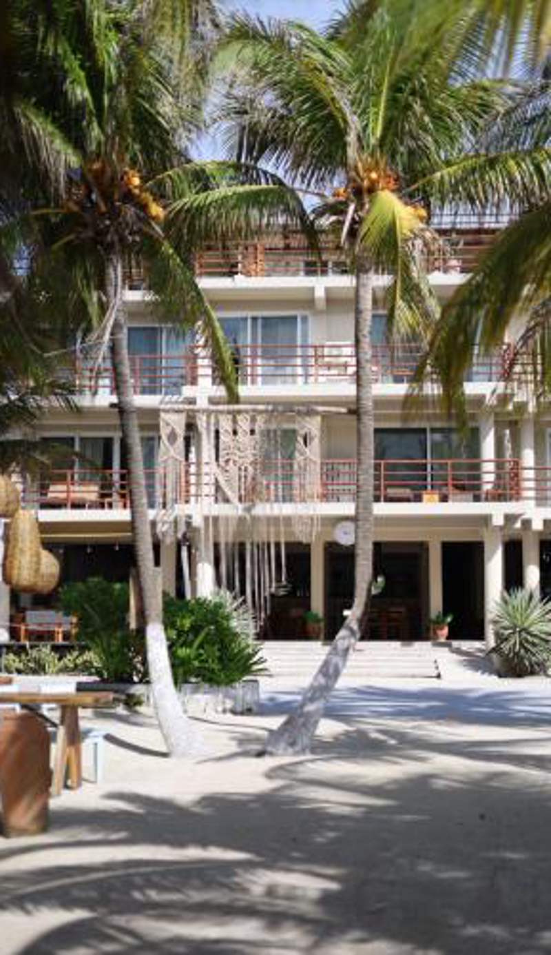 Noah Beach Hotel & Suites