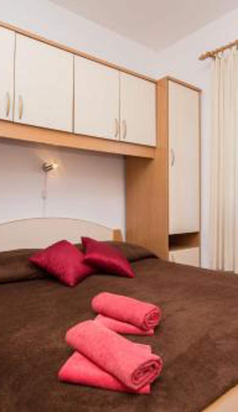 Apartments & Rooms Tea