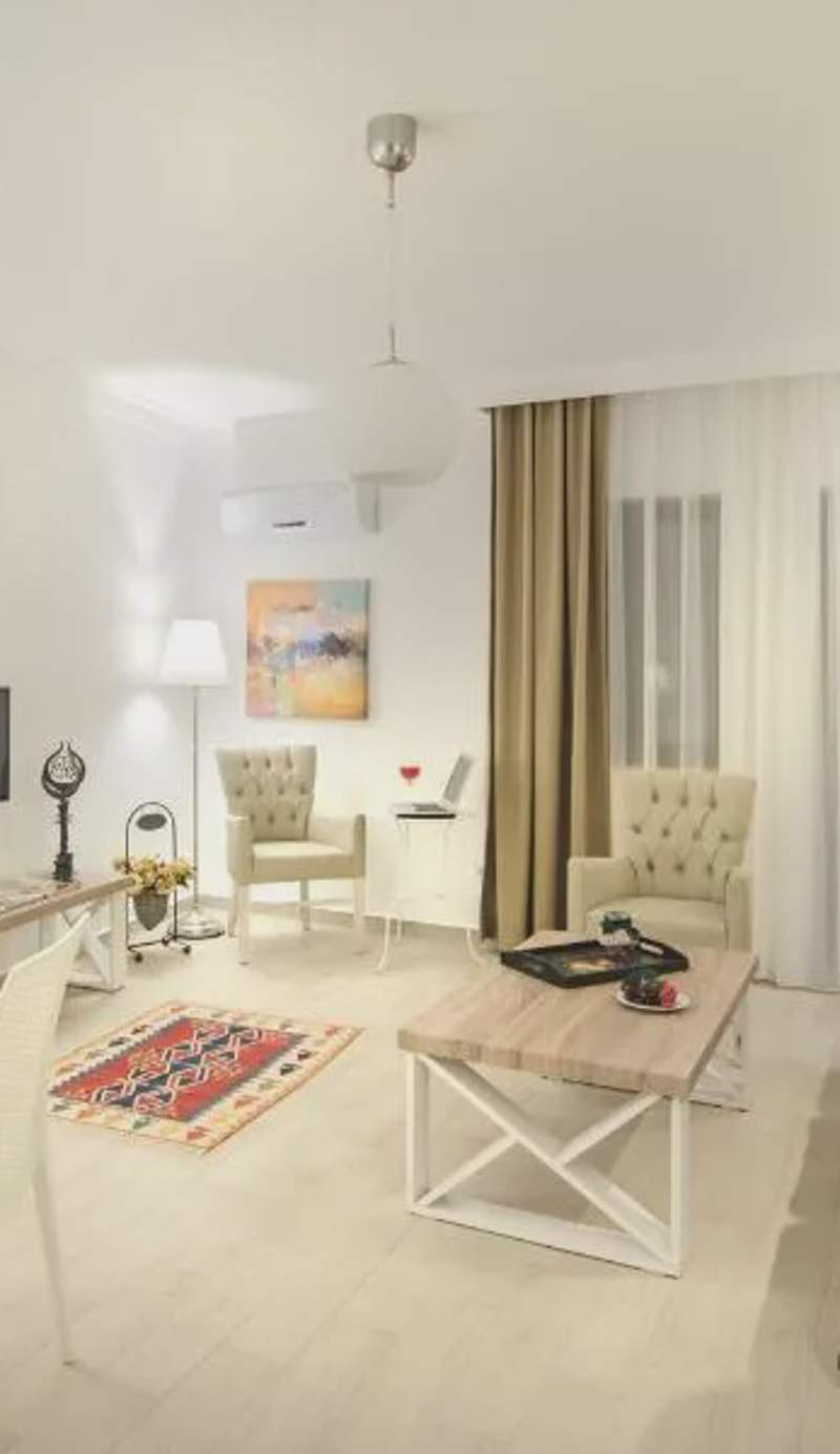 Rodina Suites Hotel
