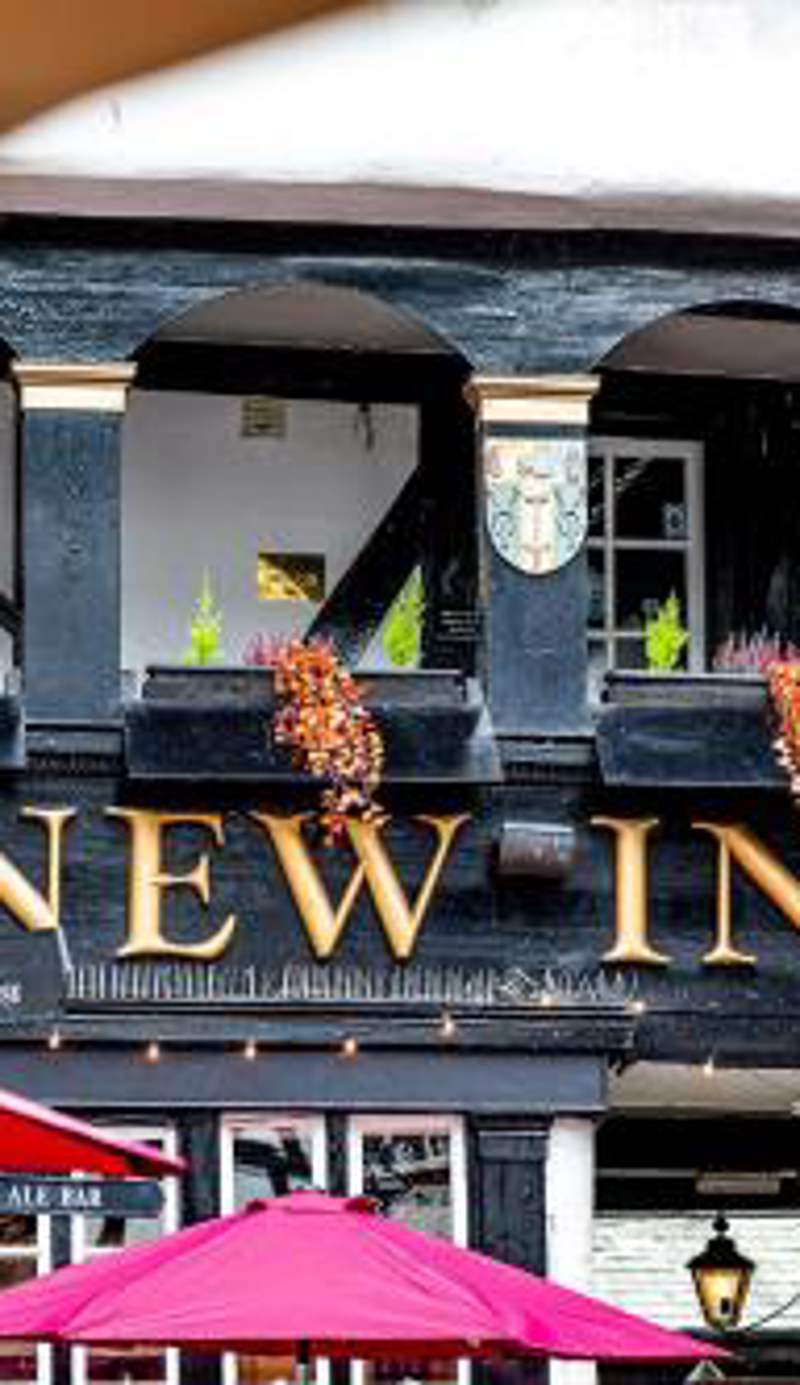 The New Inn by Roomsbooked