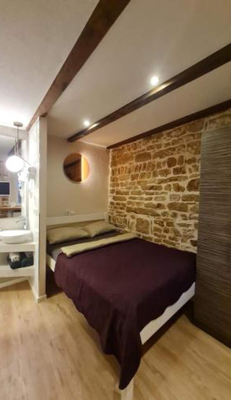 Rooms & Studio Apartments Šibenik