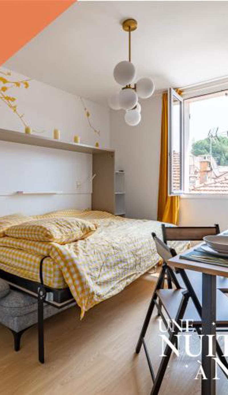 Golden Studio - View & Provençal Charm