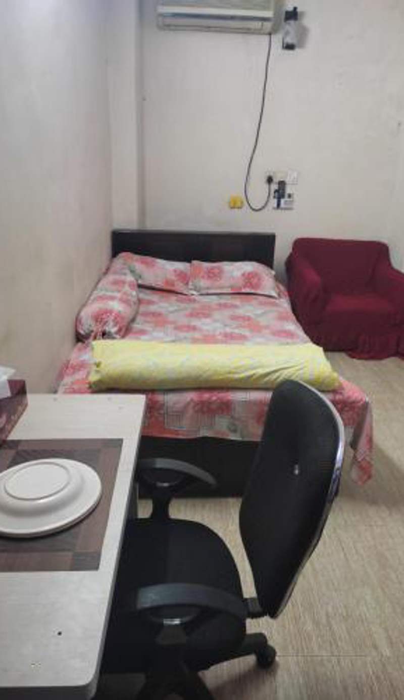 Short stay service apartment