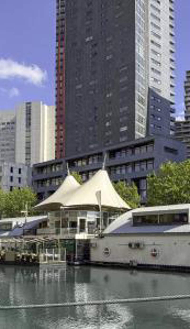 FLOATS by H2OTEL Rotterdam