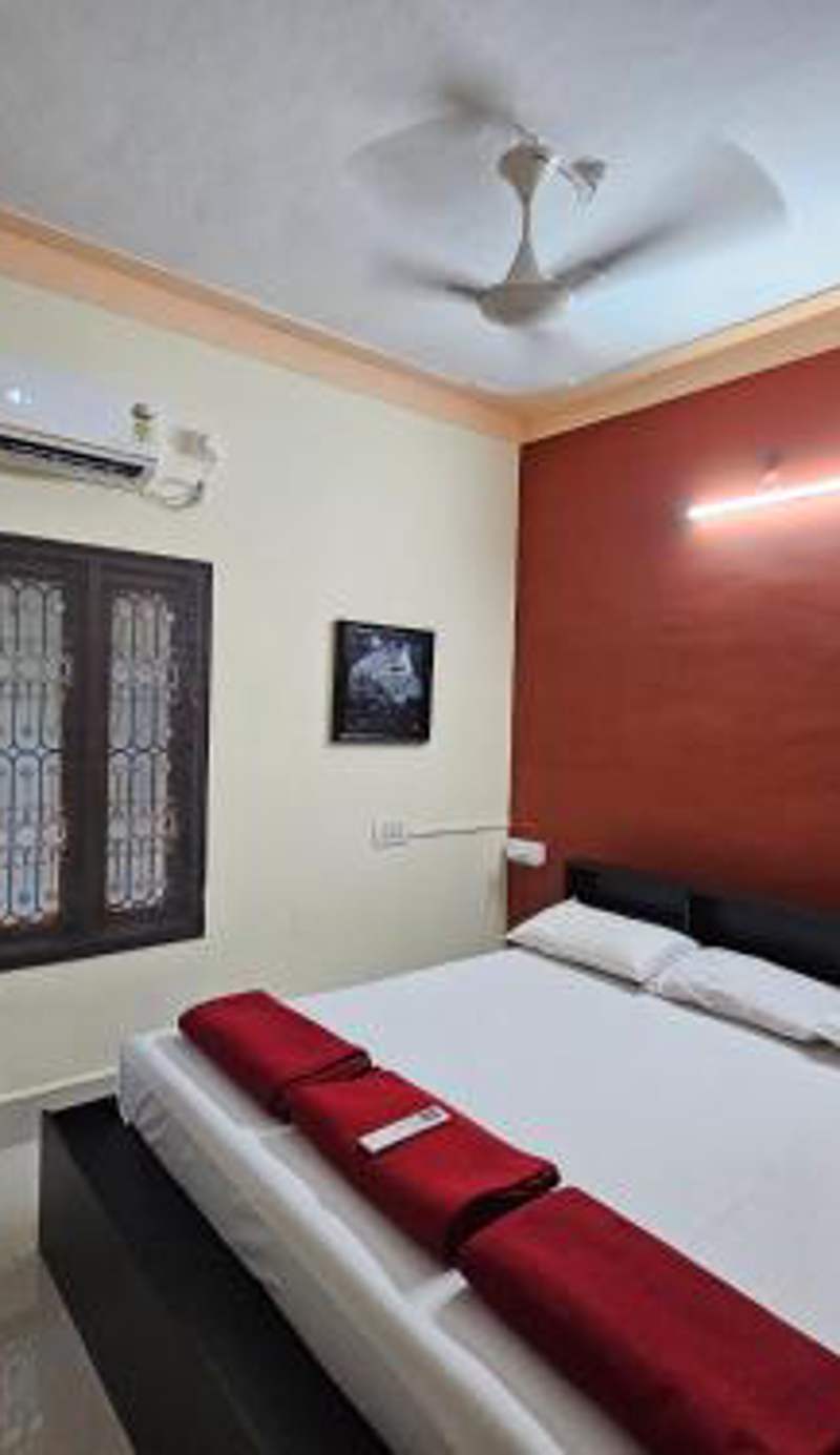 Shriya Home Stay