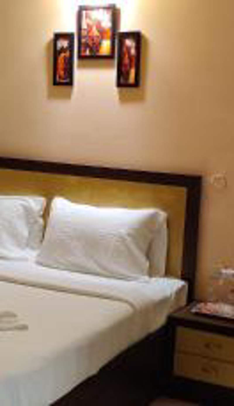 Coral Shelters Service Apartments Keelavasal