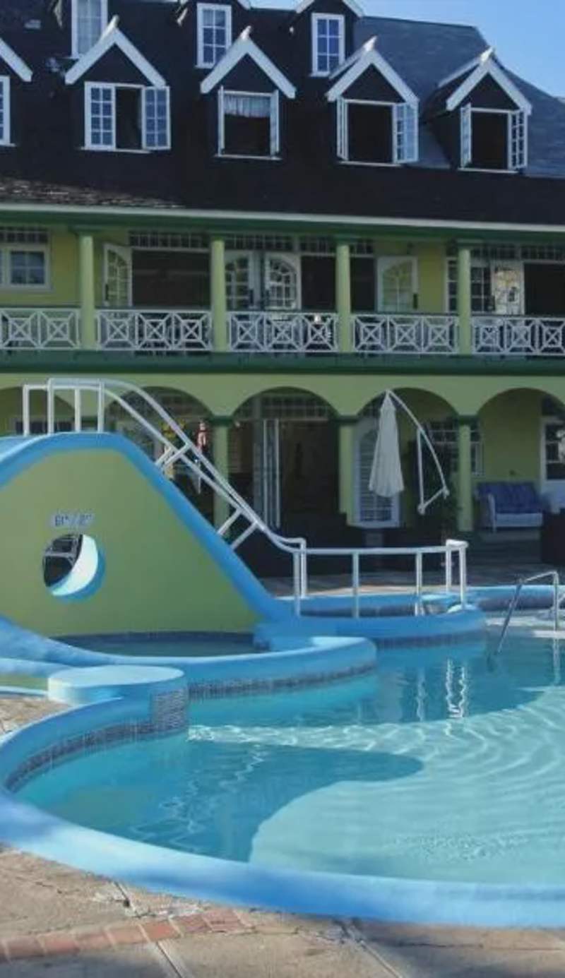 Deluxe SandCastles Condos