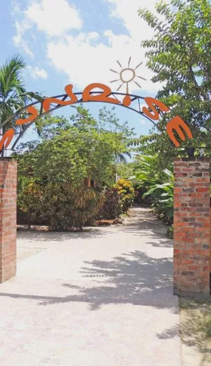 Sunrise Club Hotel