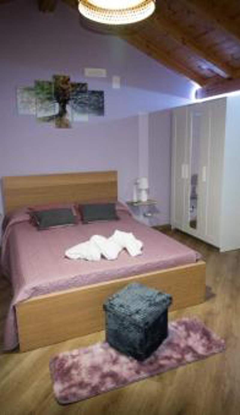 J&S Sicily Apartments