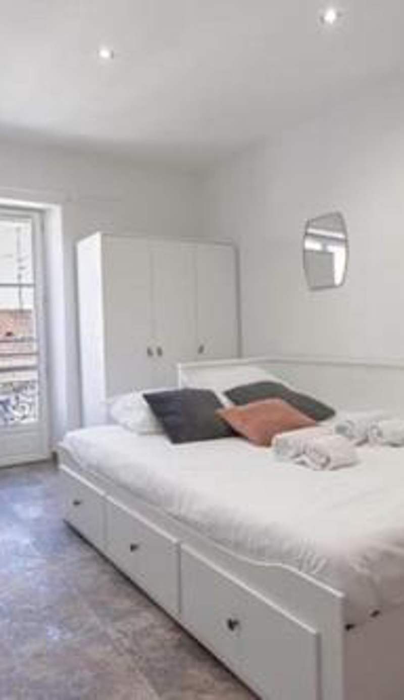 Simon Apartments