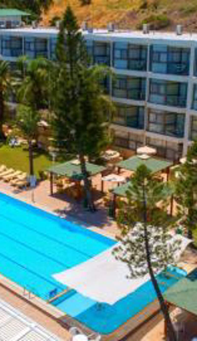 Ron Beach Hotel
