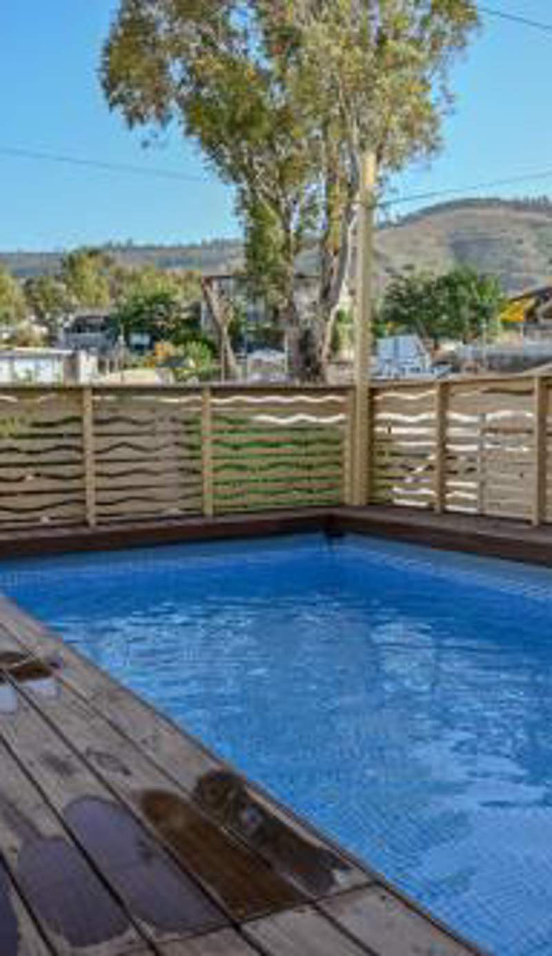 Domos Tiberias - Heated pool דומוס טבריה- בריכה מחוממת דקת הליכה לממד