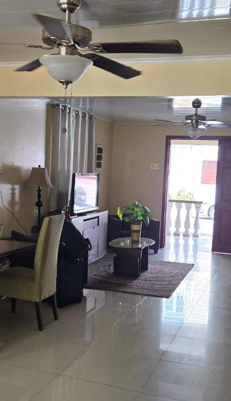 Pista Q hostel and apartments