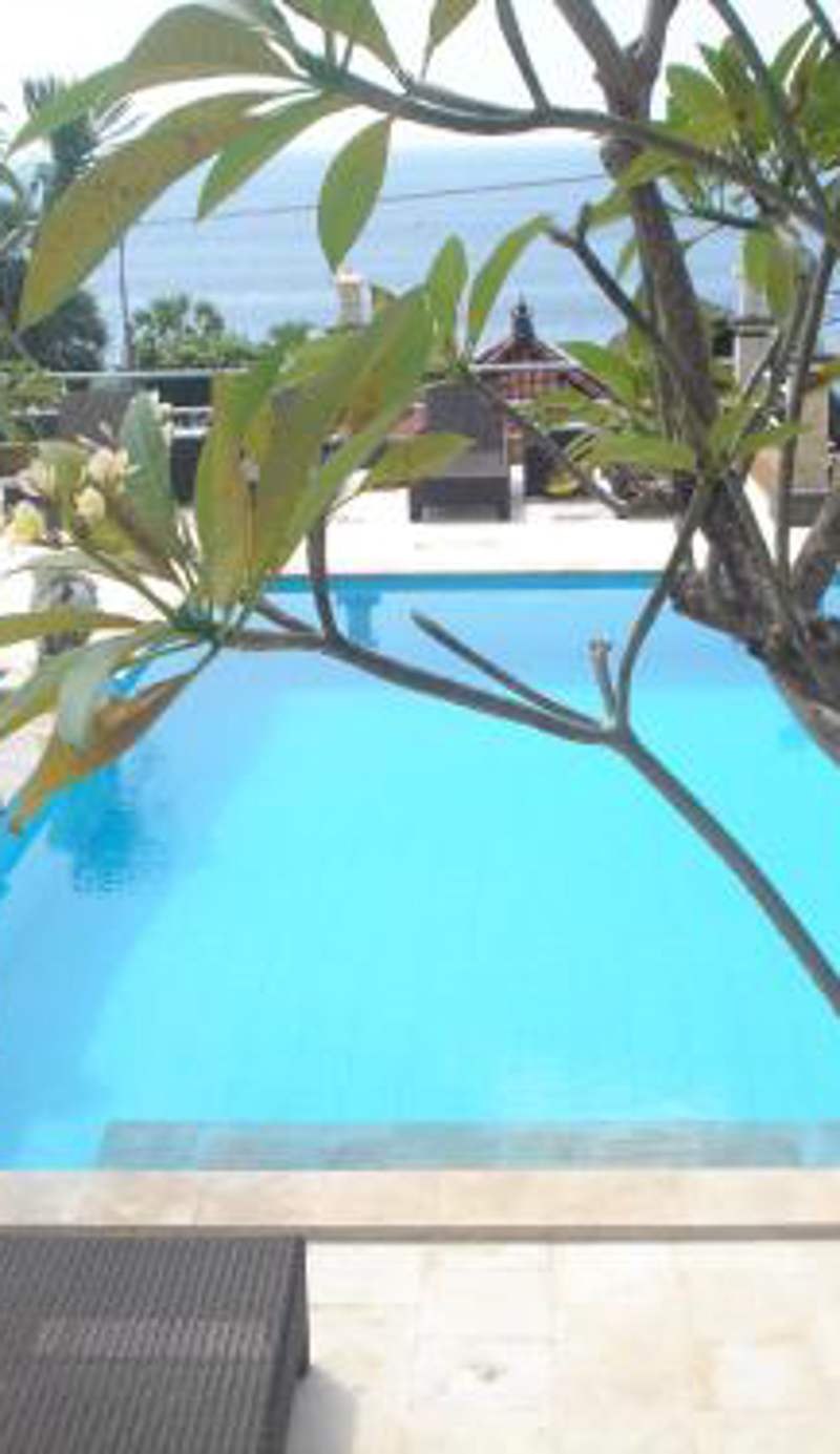 Barong Cafe Bungalow and Restaurant